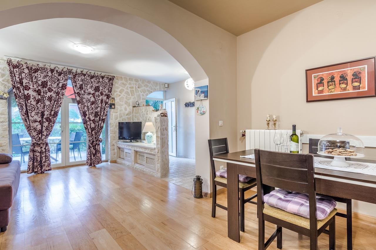 Apartment Jeger ปอฟเลียนา ภายนอก รูปภาพ